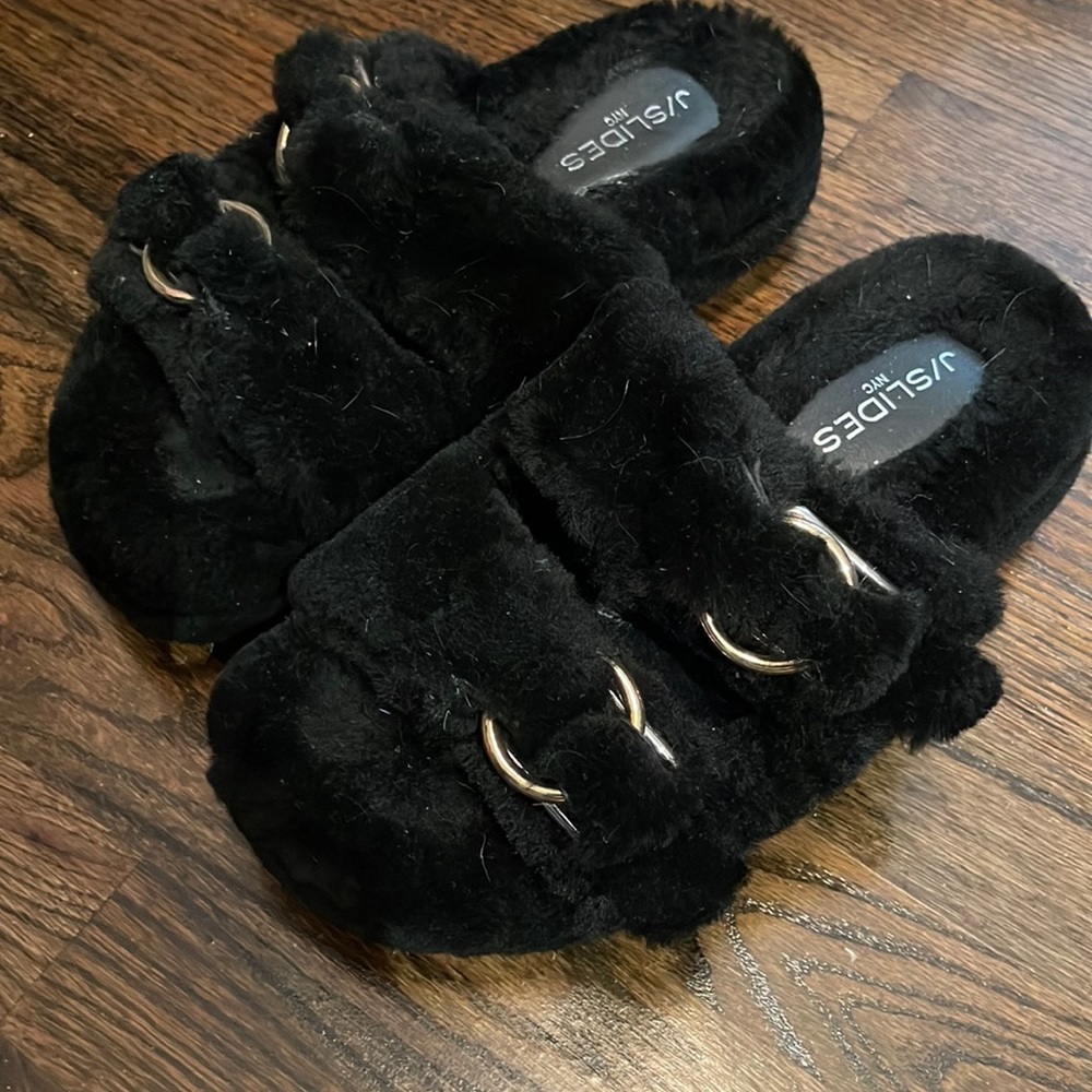 JSlides furry sandals